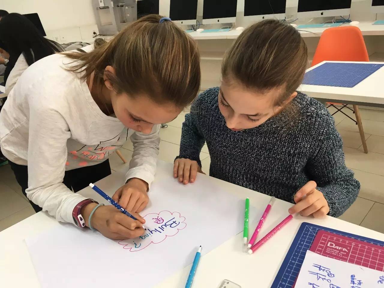 都倡导的孩子思维训练第一条是同理心PG电子麻将胡了2斯坦福和MIT(图1)